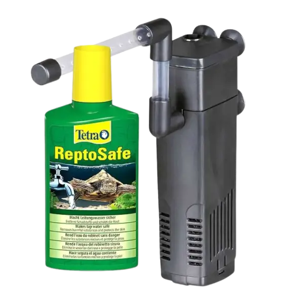Acondicionador de agua Tetra ReptoSafe junto a filtro para acuarios, ideal para mantener el agua limpia en hábitats de peces y tortugas.