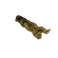 nervio trenzado natural de cerdo para perro sobre fondo negro