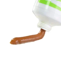 pasta saliendo del tubo de Brit Care Cat Functional Paste Multivitamin