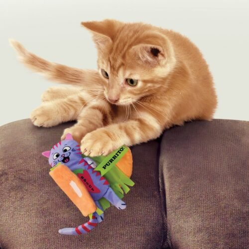 kong-pull-a-partz-purrito-gato-jugandouVmqd Gato naranja interactuando y cazando el juguete KONG Pull-A-Partz Purrito